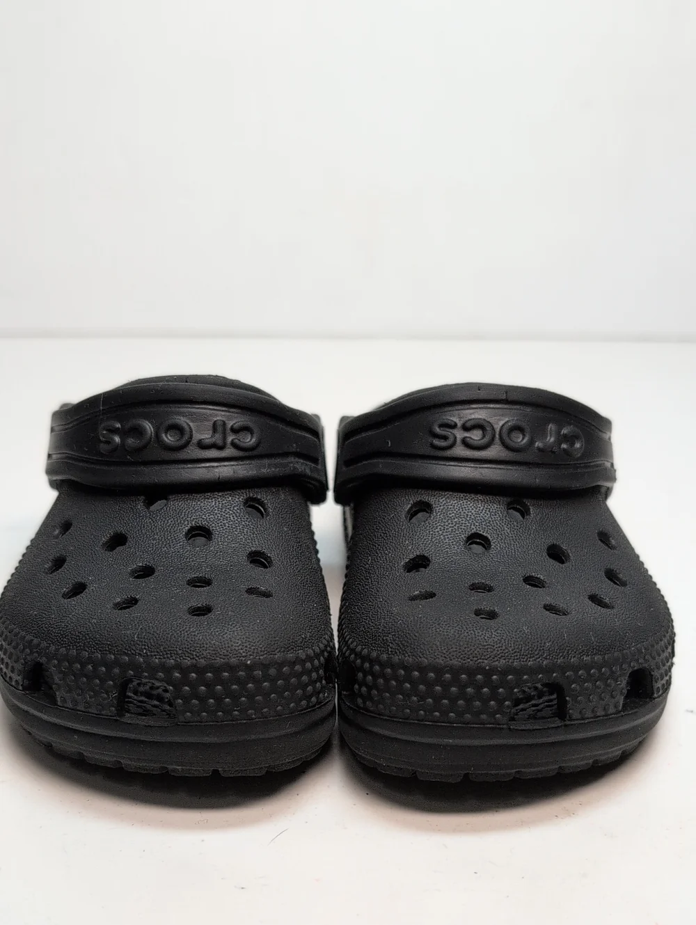 CROCS Kids Black Classic Clog Water Shoes child /toddler size 6